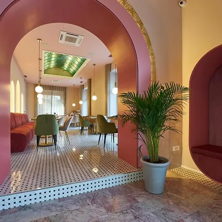 Dolcemente Garni Superior Hotel 3*