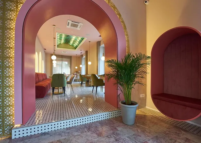 Dolcemente Garni Superior Hotel 3*